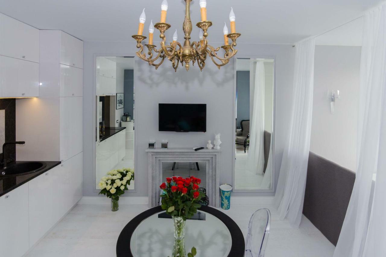 Charming Studio In The Center Kyiv Exterior photo